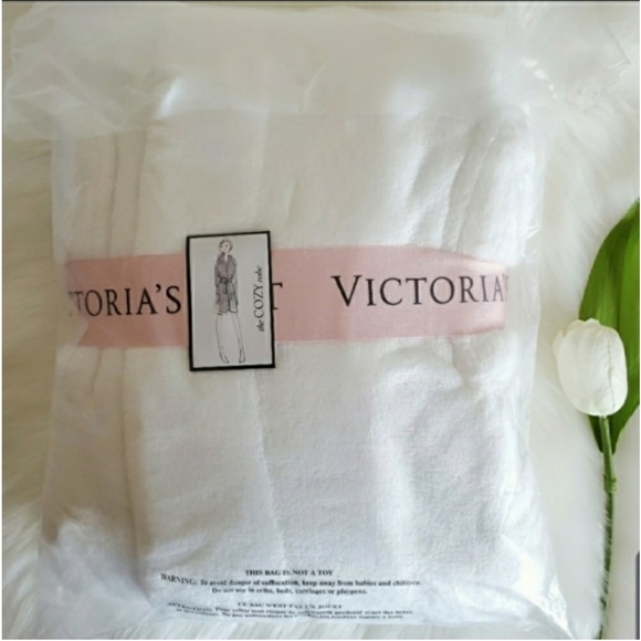 BEAUTIFUL VICTORIA'S SECRET SHORT ROBE SIZE M/L - Picture 5 of 5